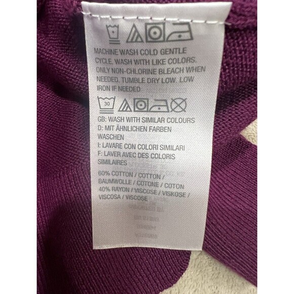 Isaac Mizrahi Live Women's Top Magenta Scalloped Hem Bell Sleeve Sweater Small - Picture 6 of 6